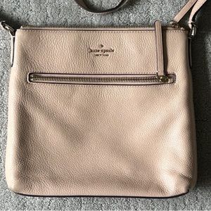 Beautiful champagne Kate Spade leather crossbody